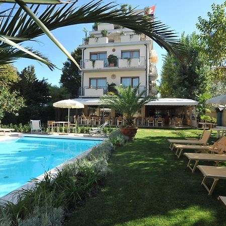 Hotel Bacco Lido di Camaiore Esterno foto