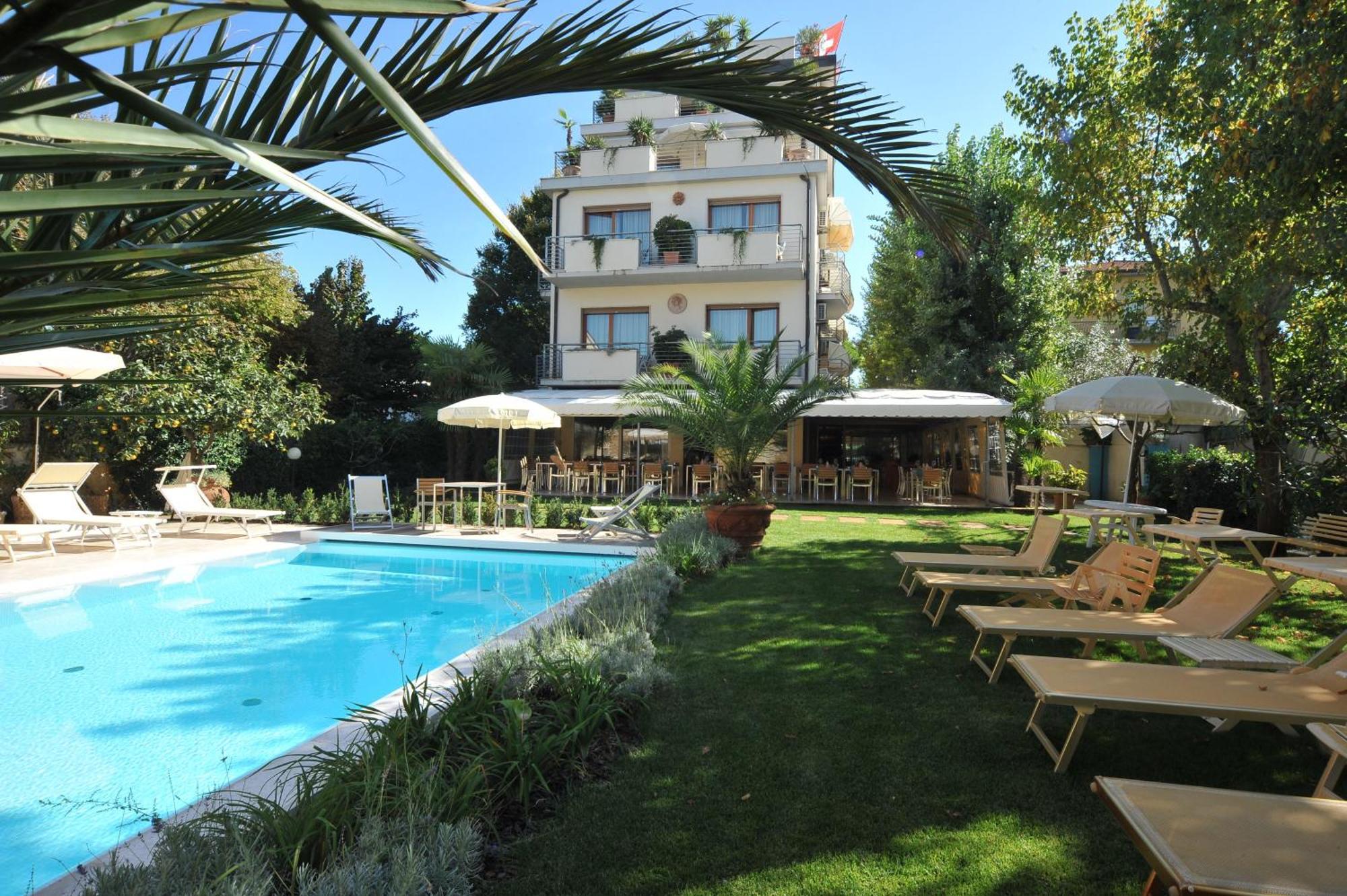 Hotel Bacco Lido di Camaiore Esterno foto