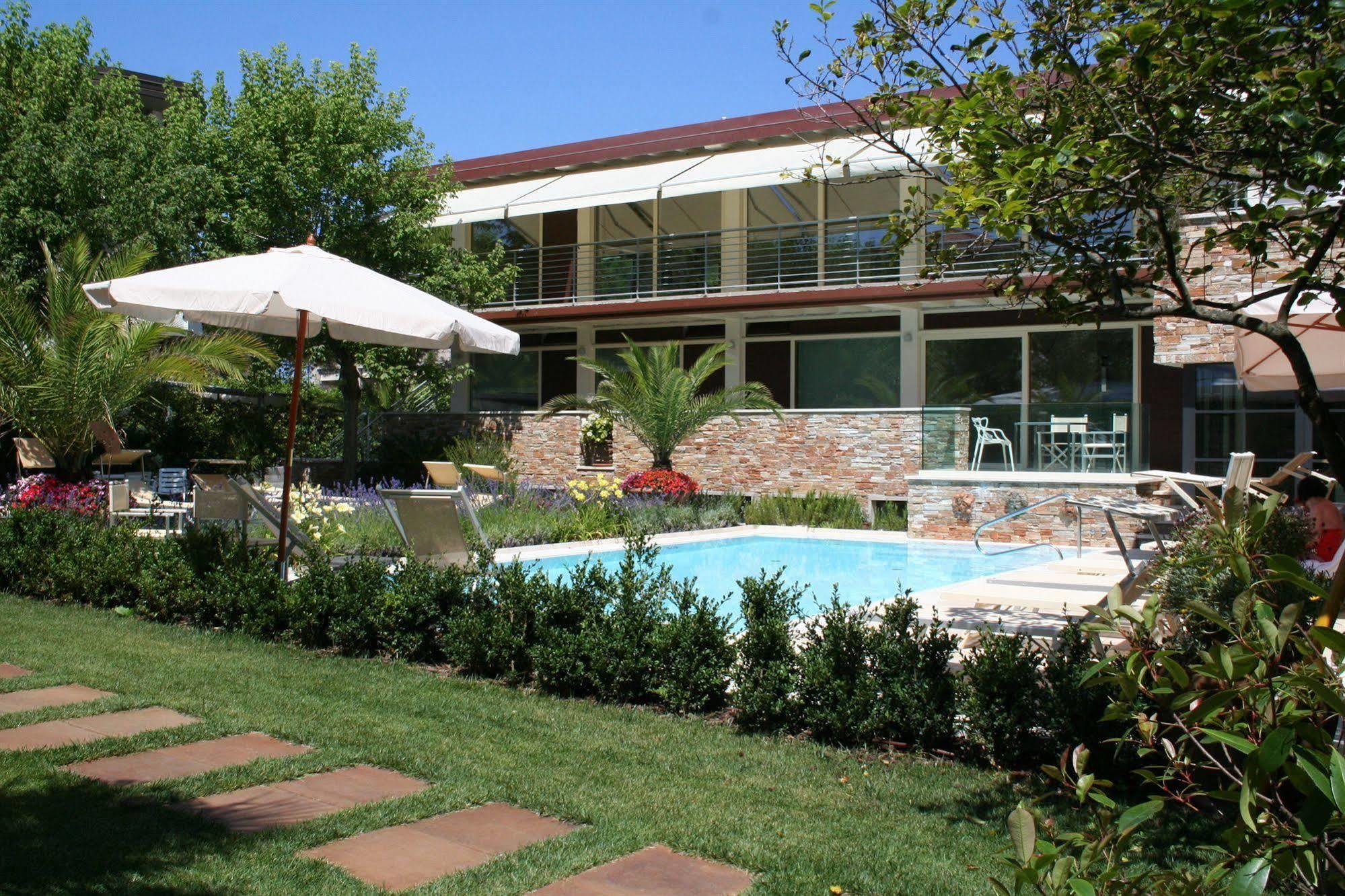Hotel Bacco Lido di Camaiore Esterno foto