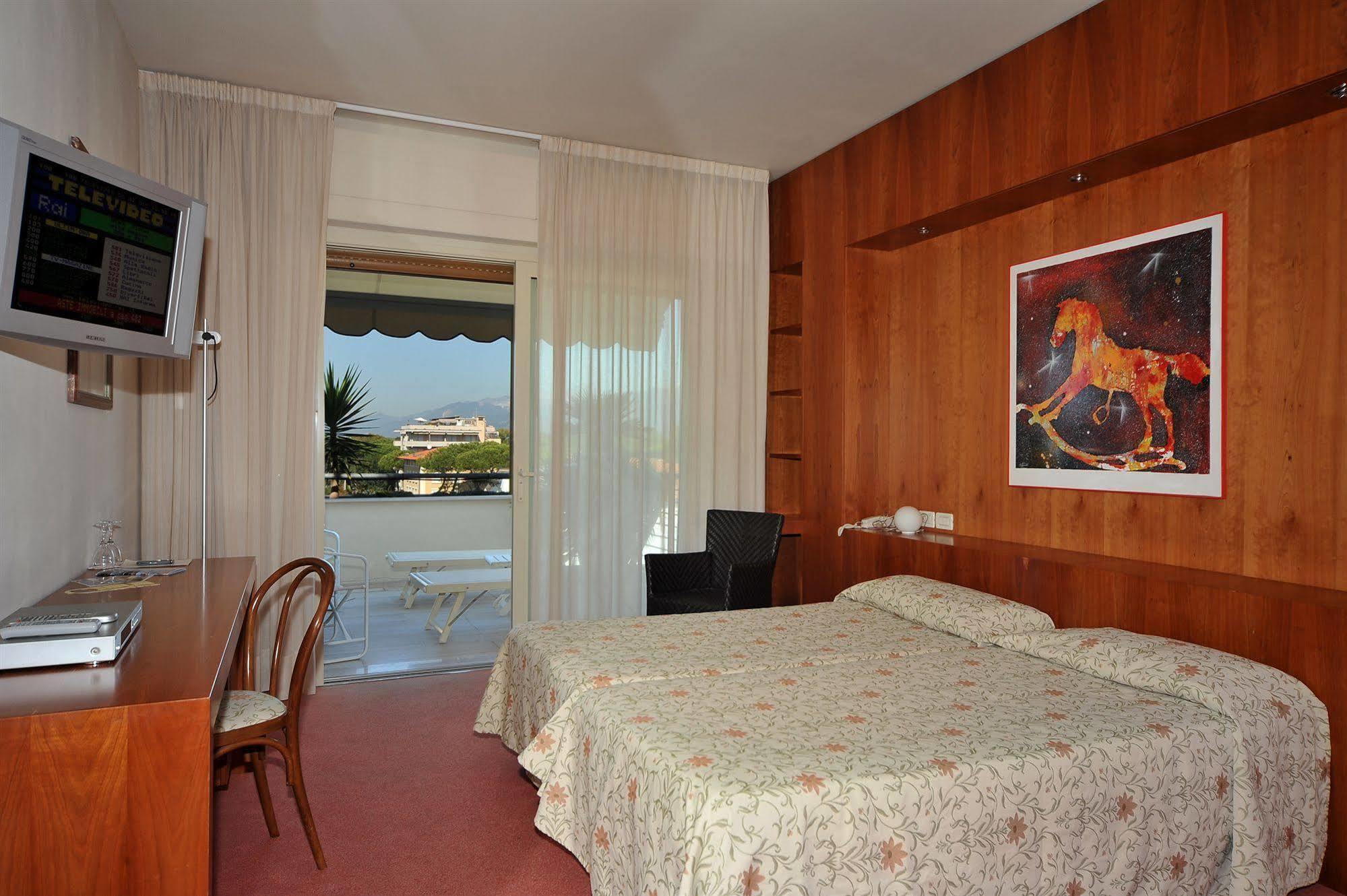 Hotel Bacco Lido di Camaiore Esterno foto